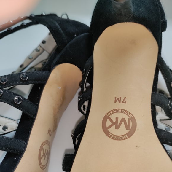 Michael Kors size 7 - Picture 2 of 3